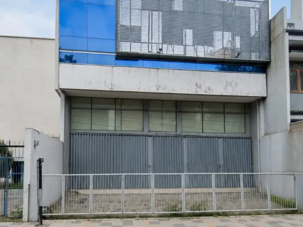 Disewakan Kantor Lokasi Perak timur Surabaya Siap Pakai