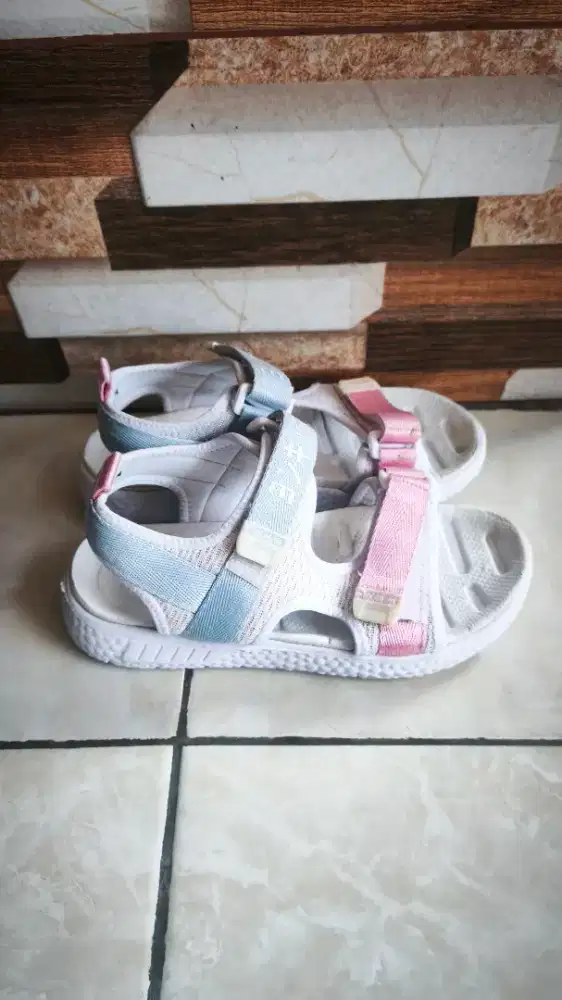Yongki Kids Sepatu Sandal