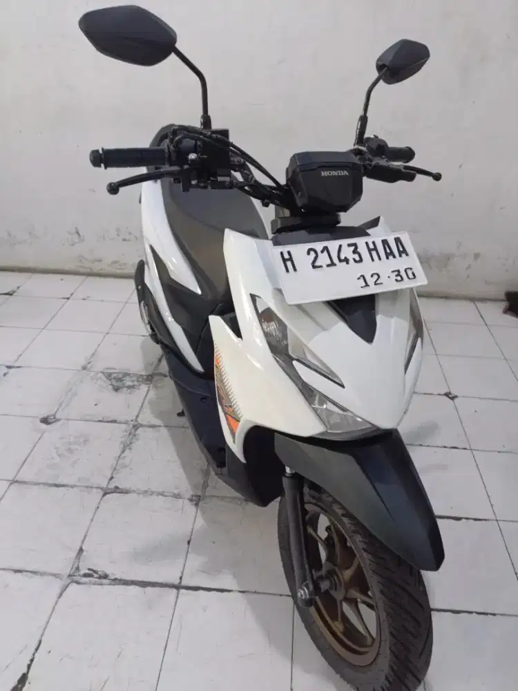 new beat street 2025 putih
