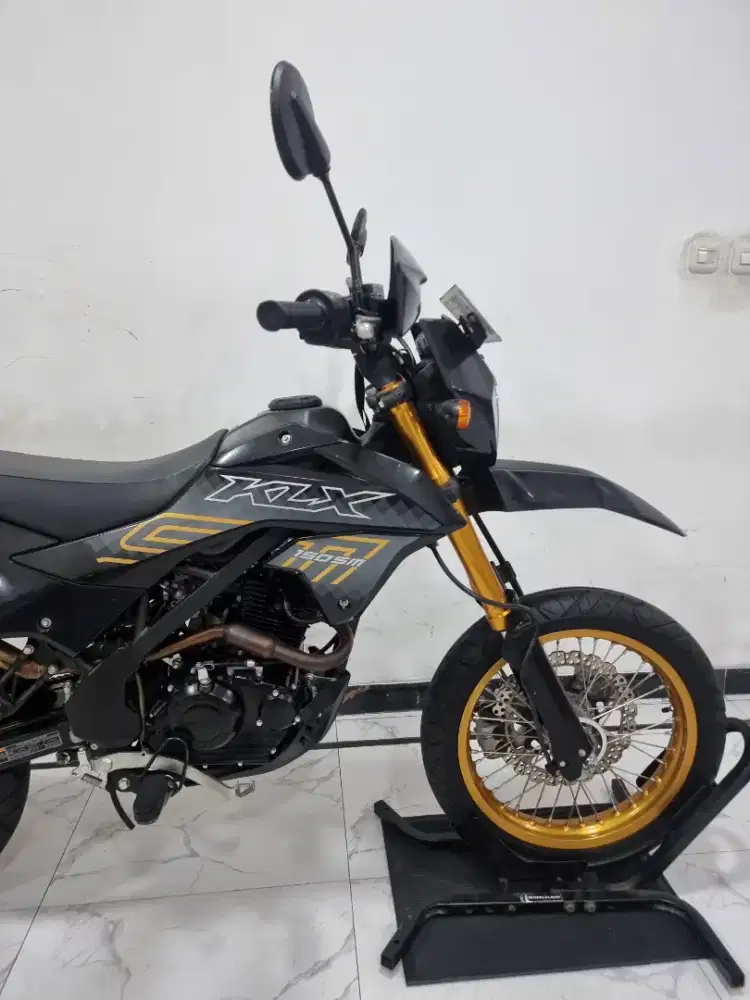 Kawasaki KLX 150 SM SE USD LED 2025 / 2026 bln 11 Like new