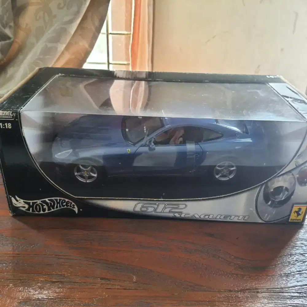 Dijual untuk kolektor, #WTS Hot weels skala 1/18. Ferrari 612.