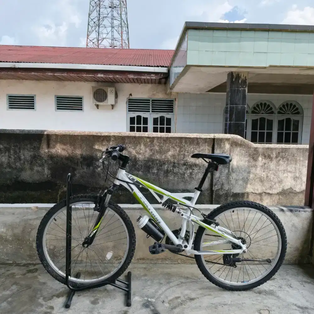 Dijual sepeda polygon Broadway Kondisi like new