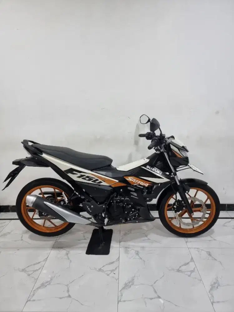 Suzuki Satria F150 Fi 2024 / 2025 bln 12 DIJAMIN SPT Baru Sudah alarm
