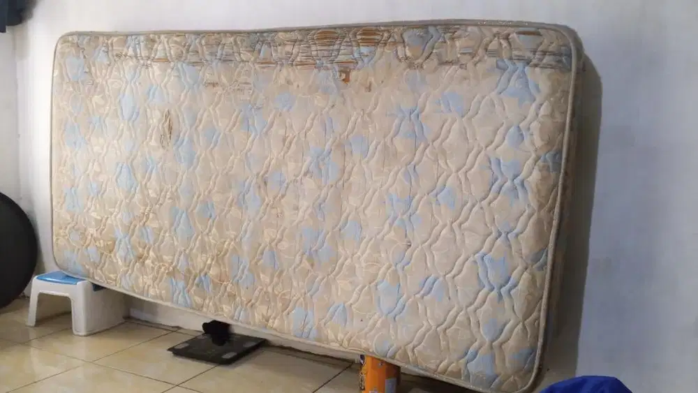Kasur springbed