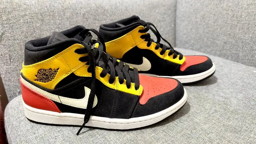 Sneakers Air Jordan 1 Mid Raygun (Terawat)