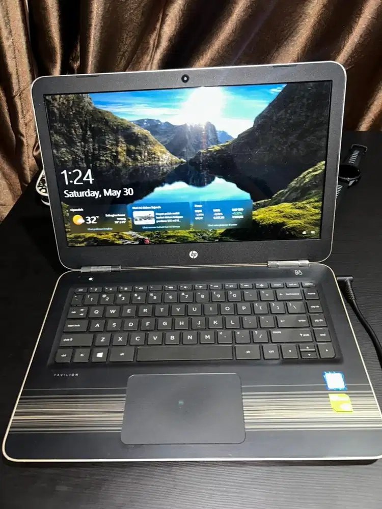 Laptop HP Pavilion 14 RAM 8/1 TB Core i5 Touchscreen