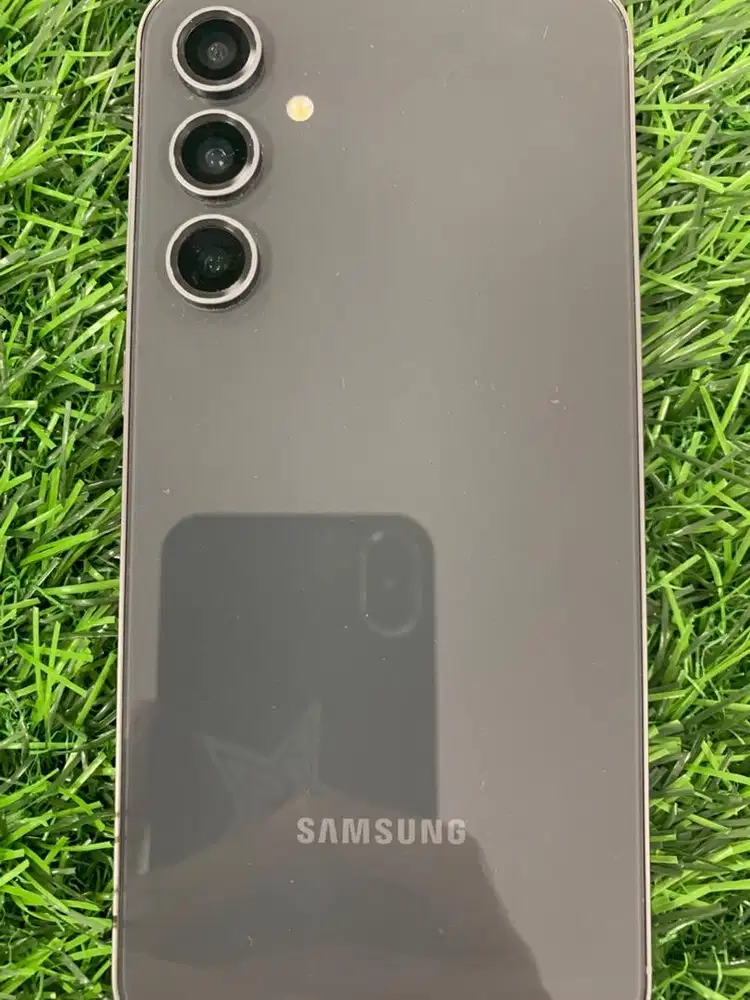 Samsung S23 fe 8/256gb like new