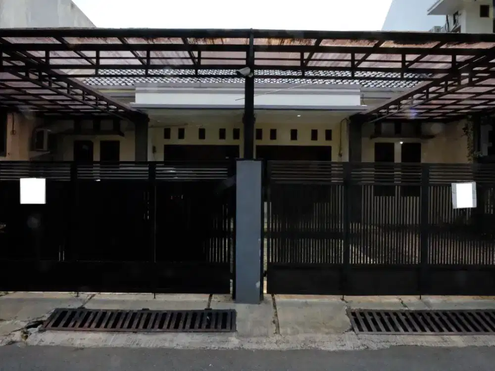 Dua Unit Rumah Kembar Bagus 1 Lantai Dalam Komplek Strategis Dekat Stasiun MRT H Nawi Jaksel Murah