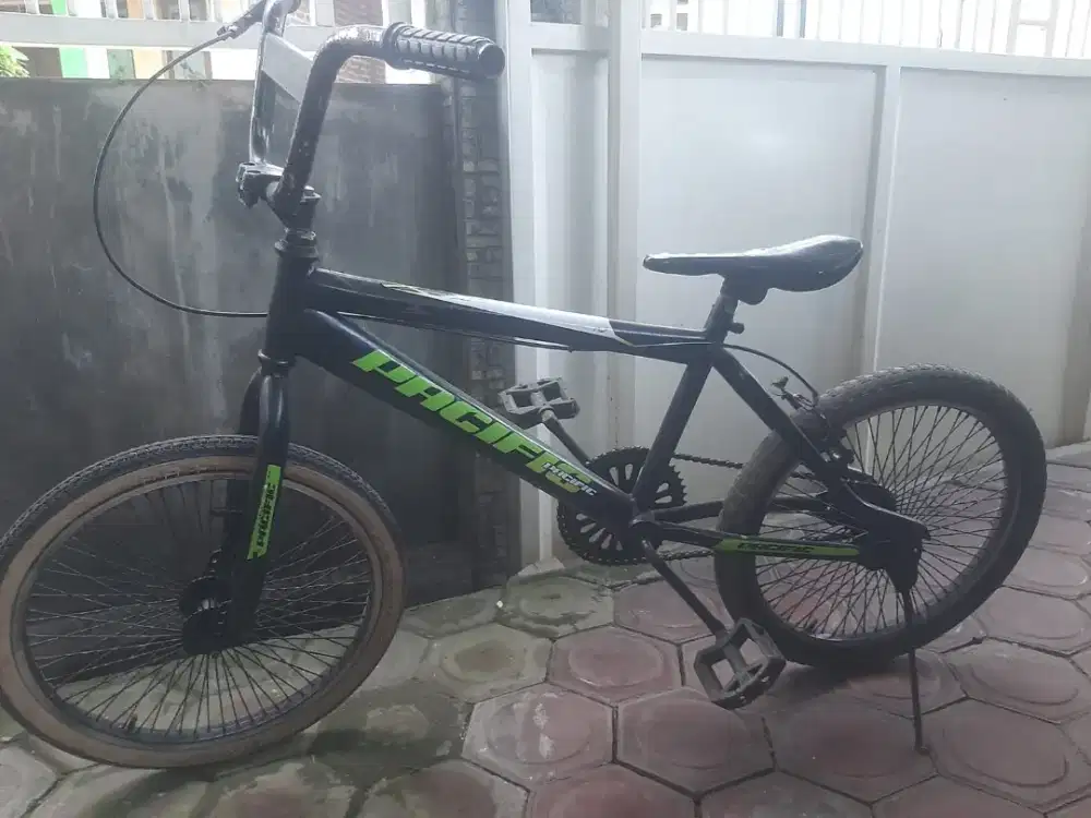 Sepeda BMX UK 20