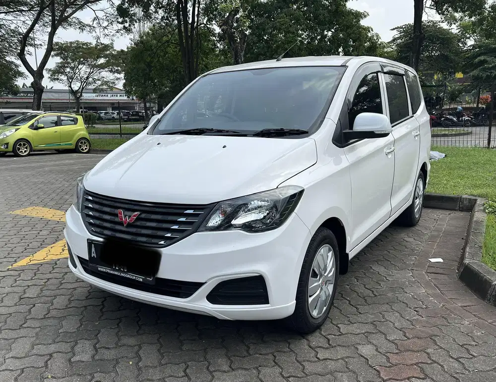 Wuling Confero 1.5 DB Manual 2021 Putih Antik Low Km