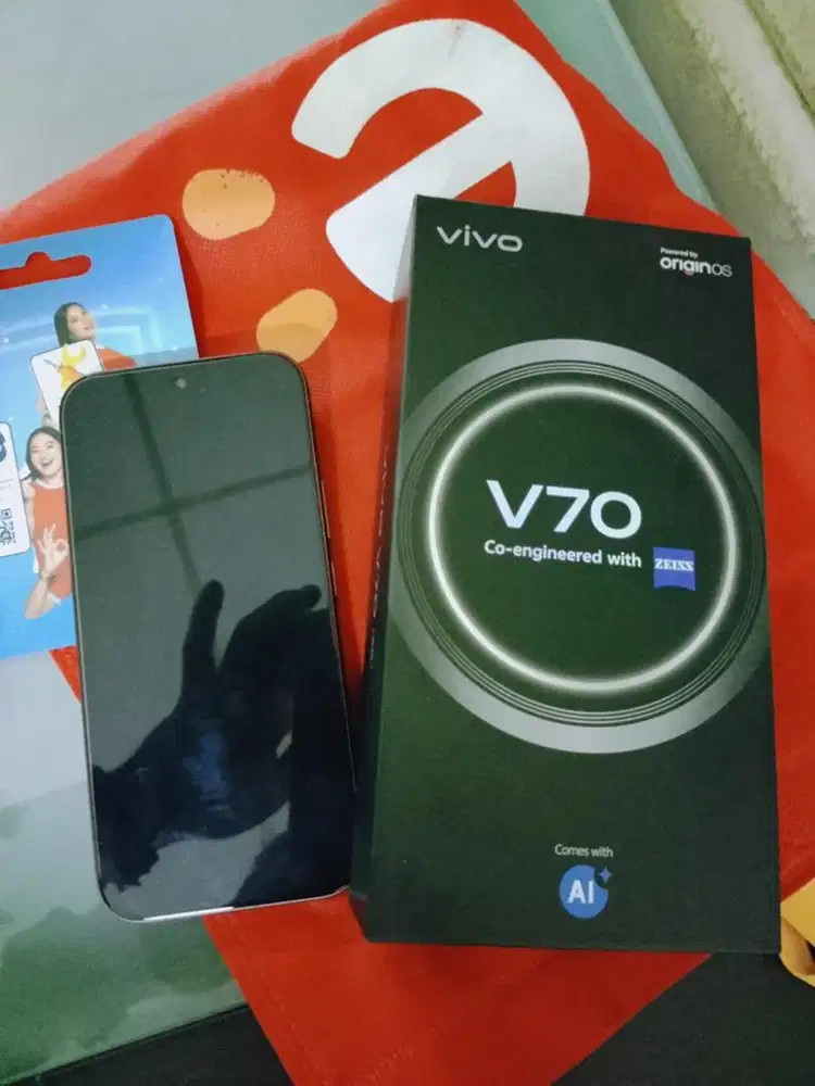 Vivo V70 RAM 8 / ROM 256GB