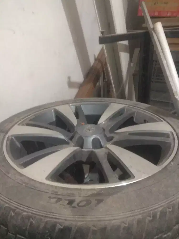 Velg ban Fortuner vrz r18 ORI copotan