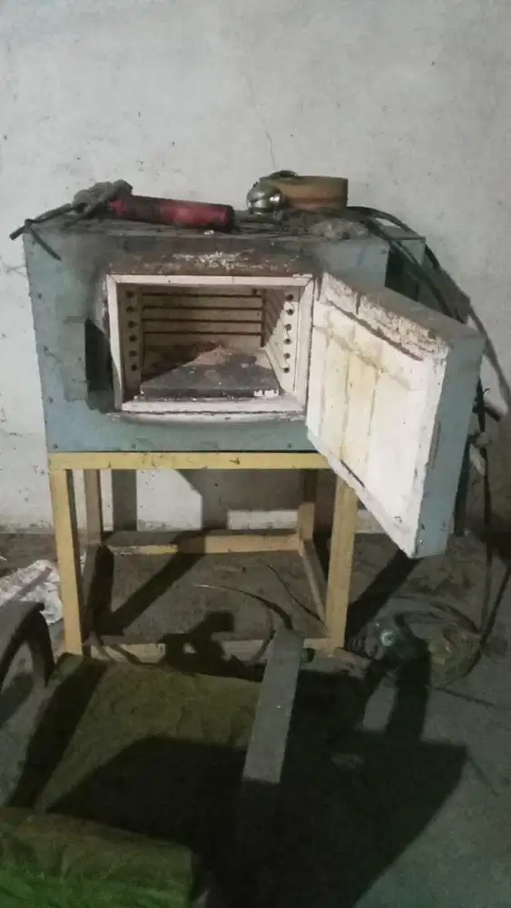 Furnace listrik