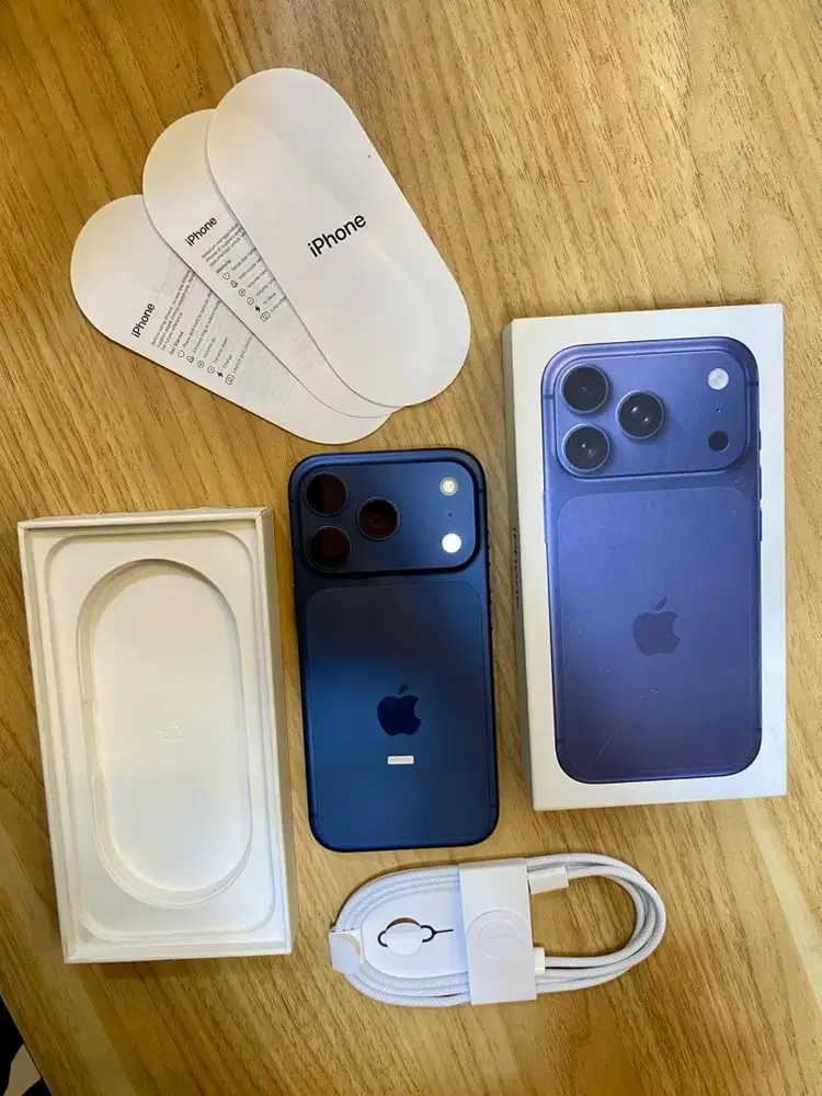 iPhone 17 Pro 256GB Deep Blue iBox