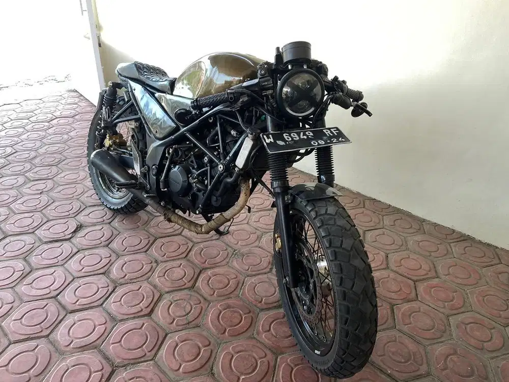 Caferacer Honda CB 150 R 2014 Murah