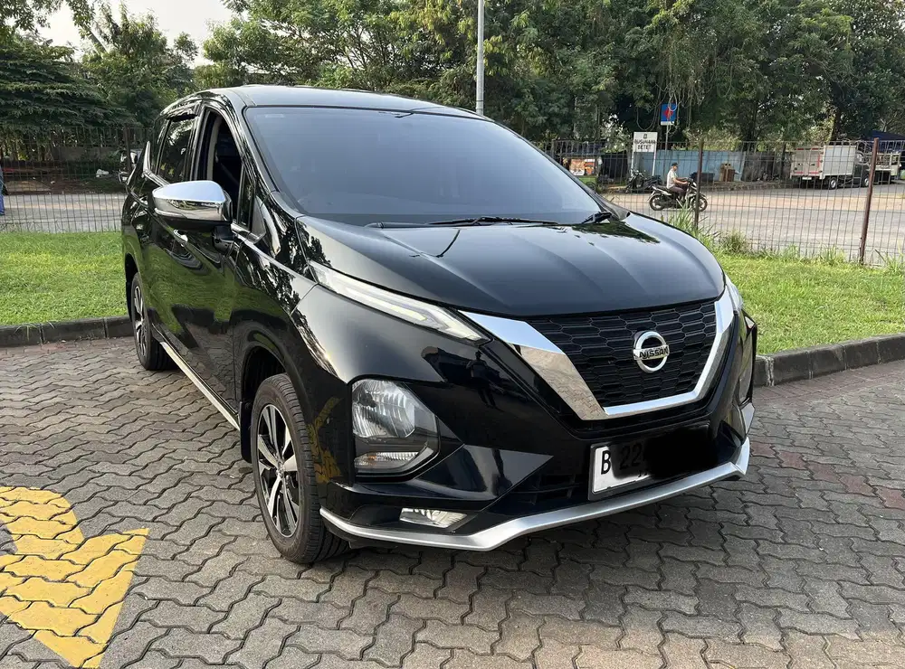 Nissan Livina VL AT 2019 Hitam Istimewa
