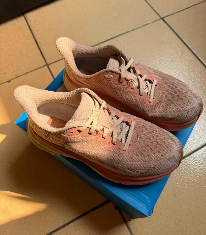 Hoka Clifton 9 Women Running Shoes