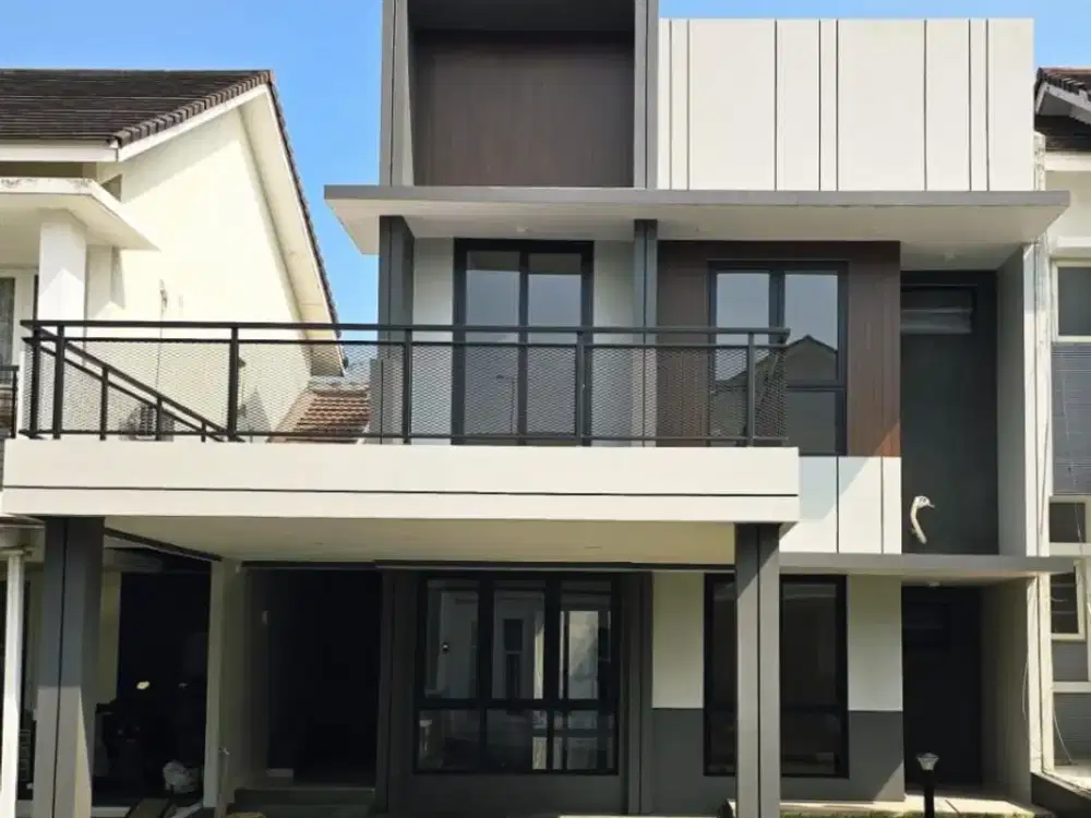 Rumah Mewah Renovasi Total di The Green Venetian BSD - 4+1 KT, LT 180M² SHM