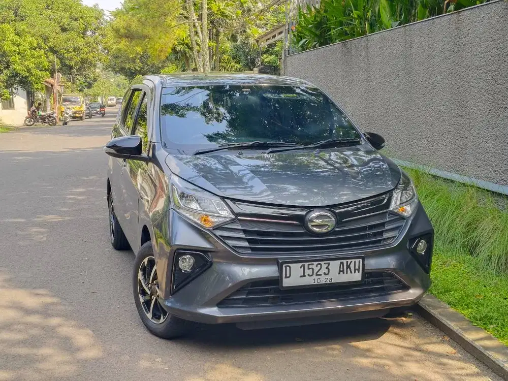 daihatsu sigra R 1.2 mt manual 2023 abu sangat mulus bandung