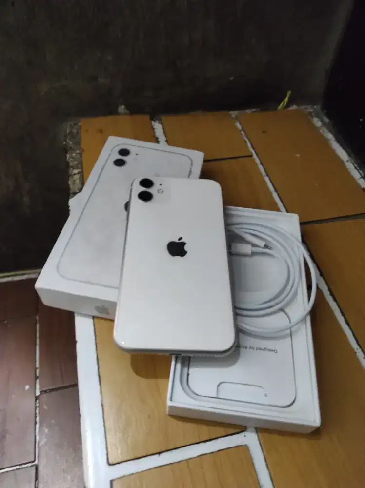 Iphone 11 64gb pulset muluss 95% original bawaan pabrik,minus mati