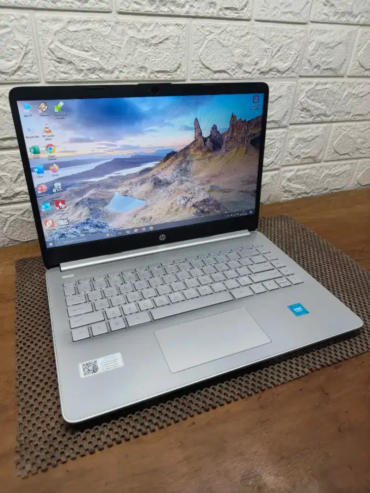HP 14s intel Celeron N4500 (8/256gb) 14 inc Slim NORMAL
