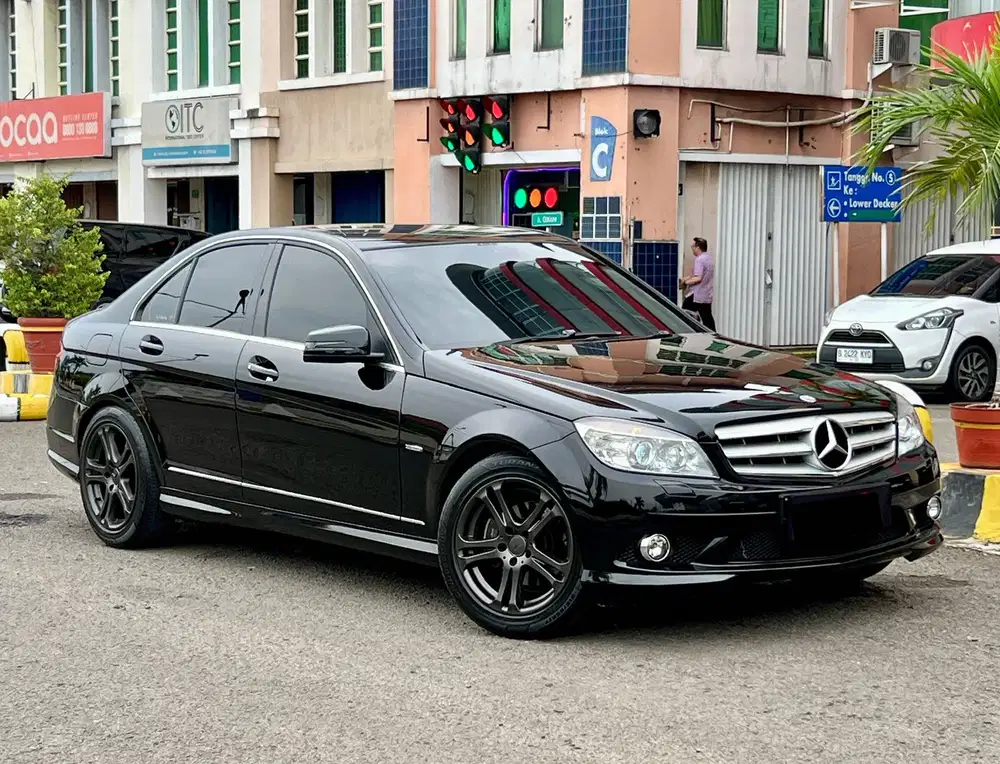 MERCEDES BENZ C250 AT TAHUN 2010