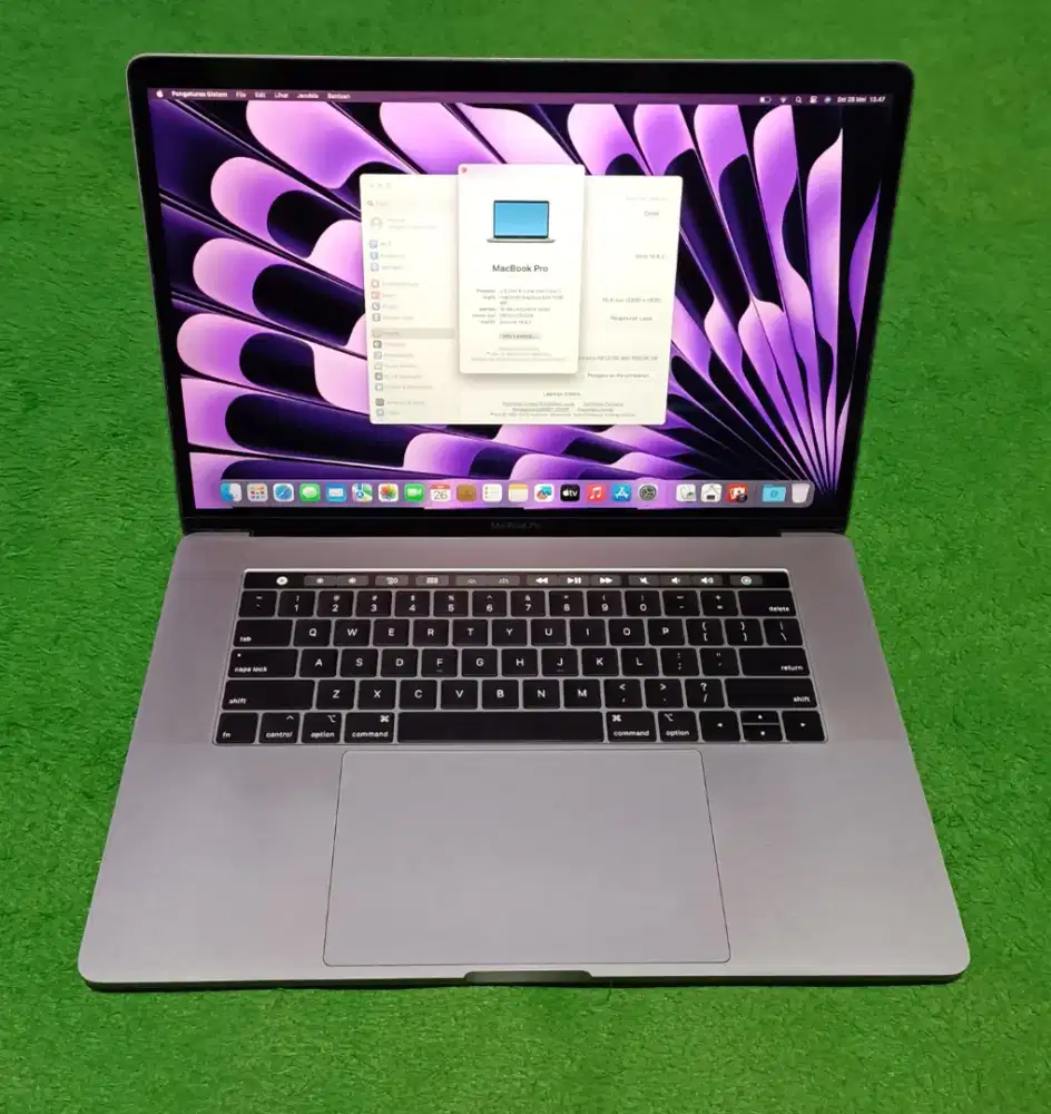 Macbook Pro 2018 15inch i7 16/512 Grey Touchbar Dual VGA Mulus Murah