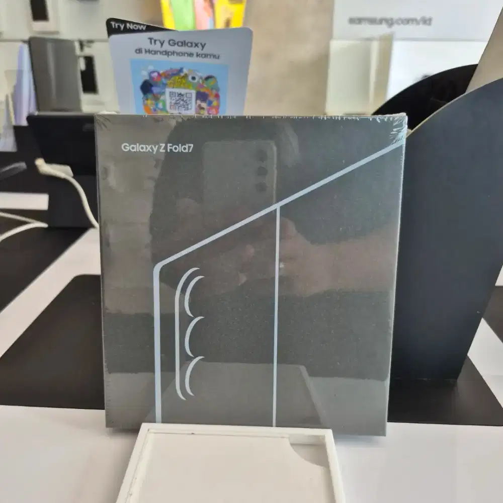 Termurah!!! Samsung Z Fold7 12/256GB garansi resmi 1 tahun