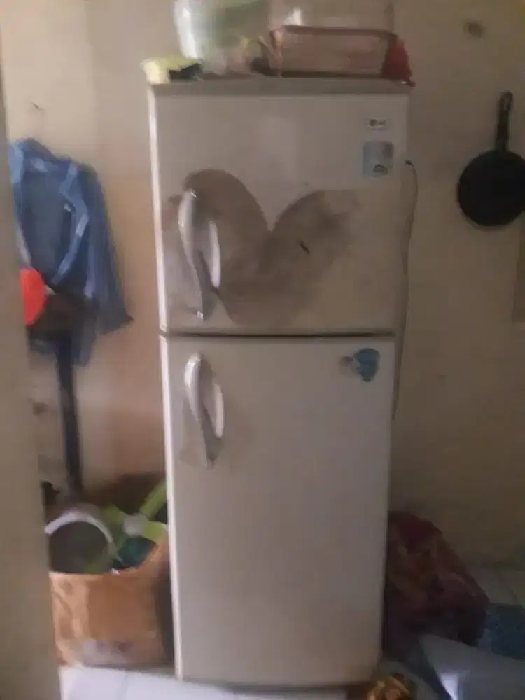 Kulkas 2 pintu tanpa biang es