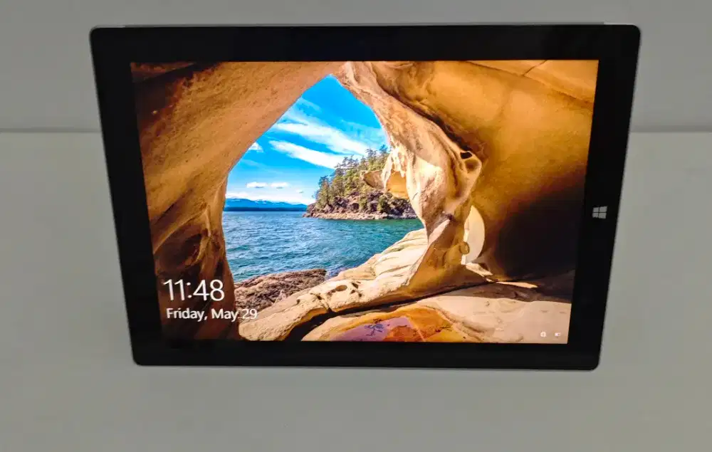Microsoft Surface 3 Laptop 4/64 Intel Atom X7-Z8700