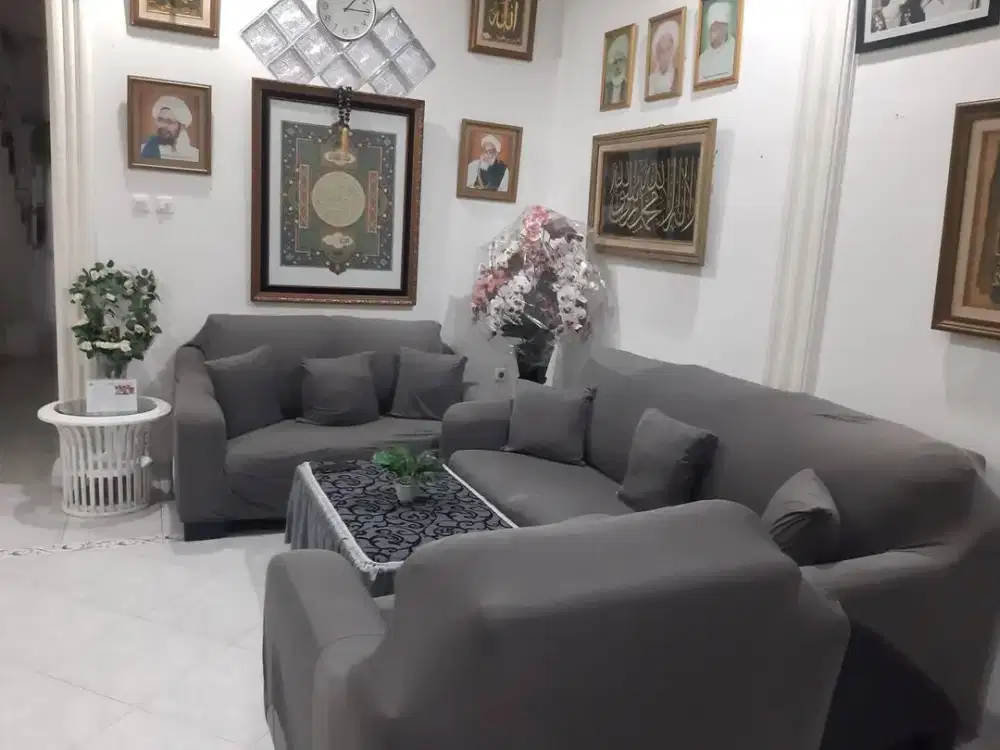 Rumah 3 Lantai Siap Huni di Pondok Kelapa Jakarta Timur - Furnished, SHM, Rooftop Taman