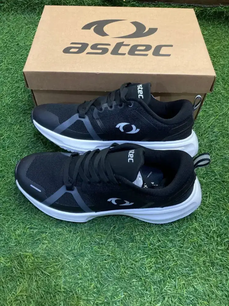 Sepatu Ukuran 44
