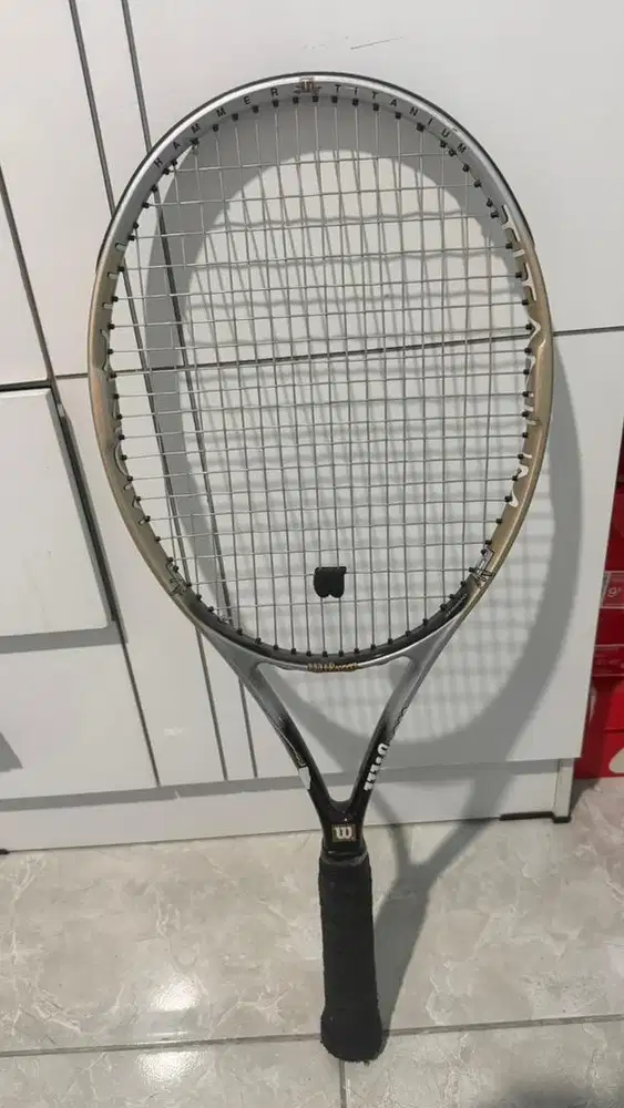Raket tennis wilson hammer titanium 7.0