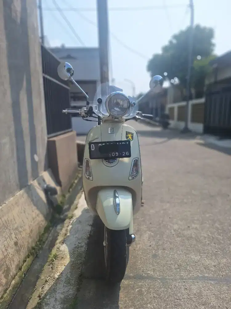 Vespa LXV 150 tahun 2016