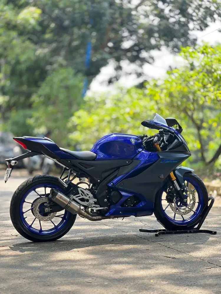 KM 4K AJA! YAMAHA YZF R15 V4 BIRU 2023 PAJAK PANJANG SUPERB