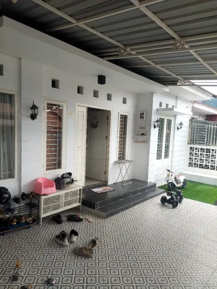 Di sewakan rumah berserta isinya