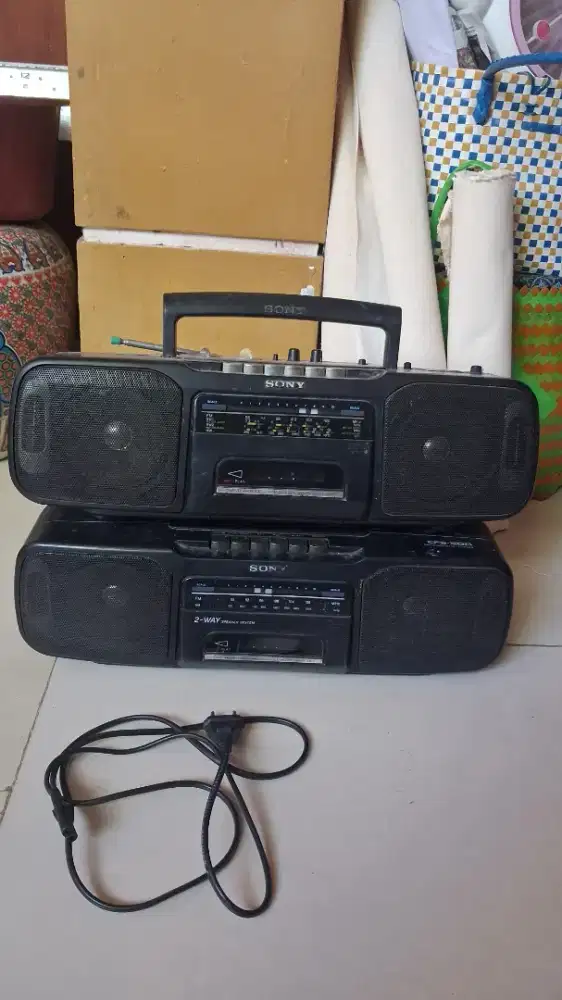 Borongan radio Sony kondisi nyala harga terjangkau