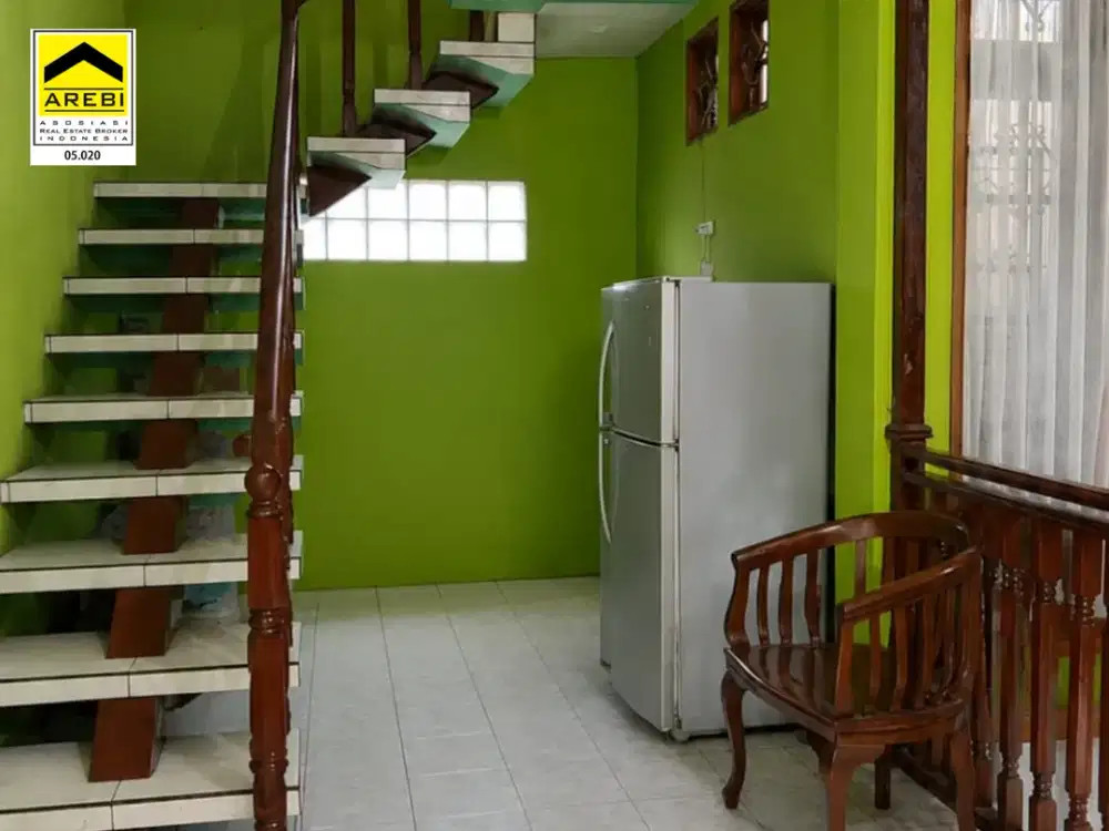Rumah Siap Tempati dengan Banyak Kamar dan Ruang Serbaguna Di Pagarsih Bandung