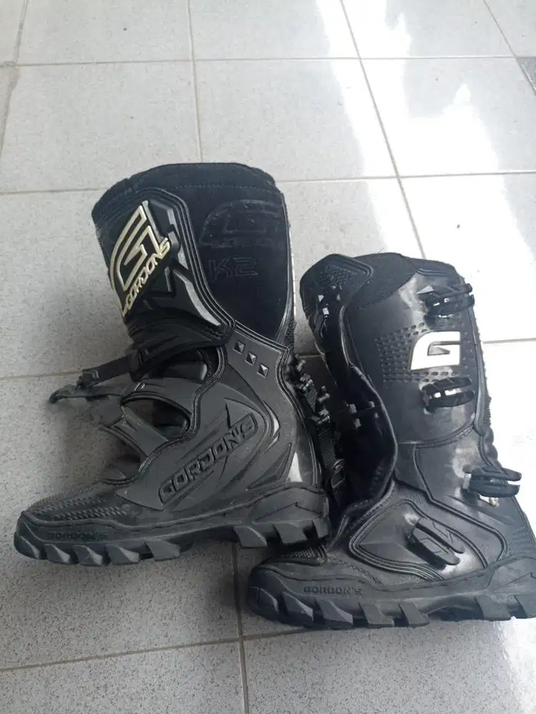 Sepatu TRAIL GORDON