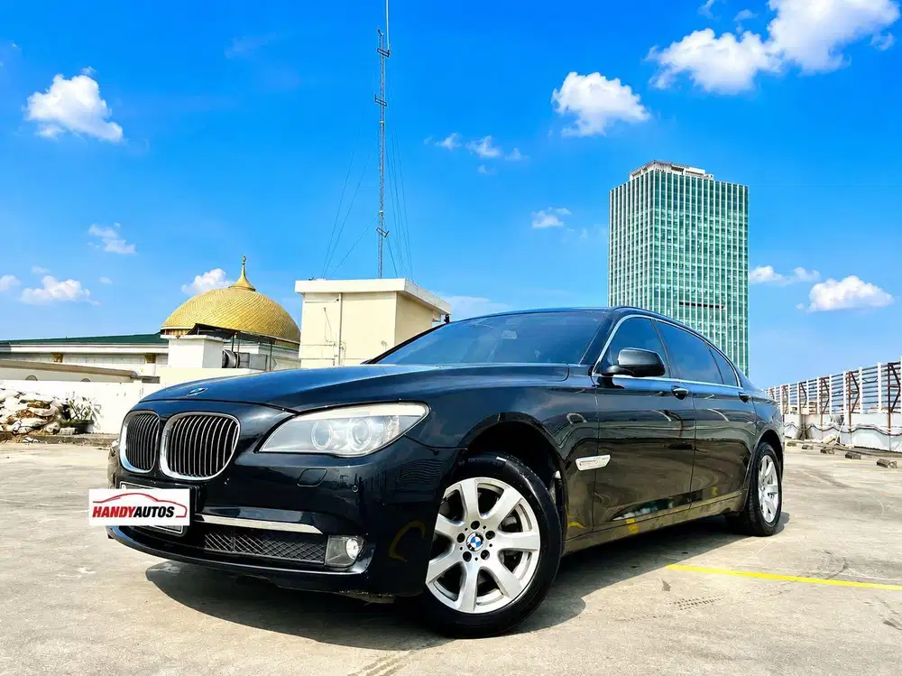 BMW 730li Tahun 2010 Automatic Hitam Metalik
