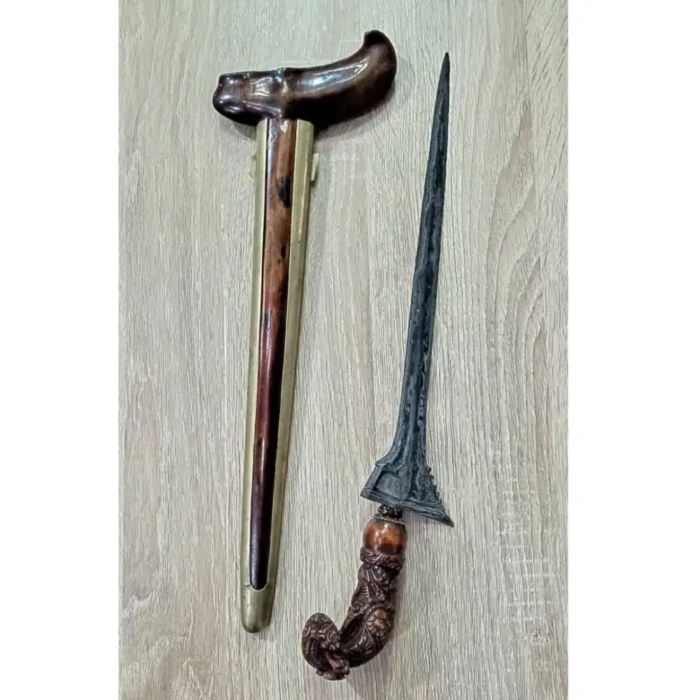 Keris sepuh jalak ngore pamor Wengkon isen deder donoriko