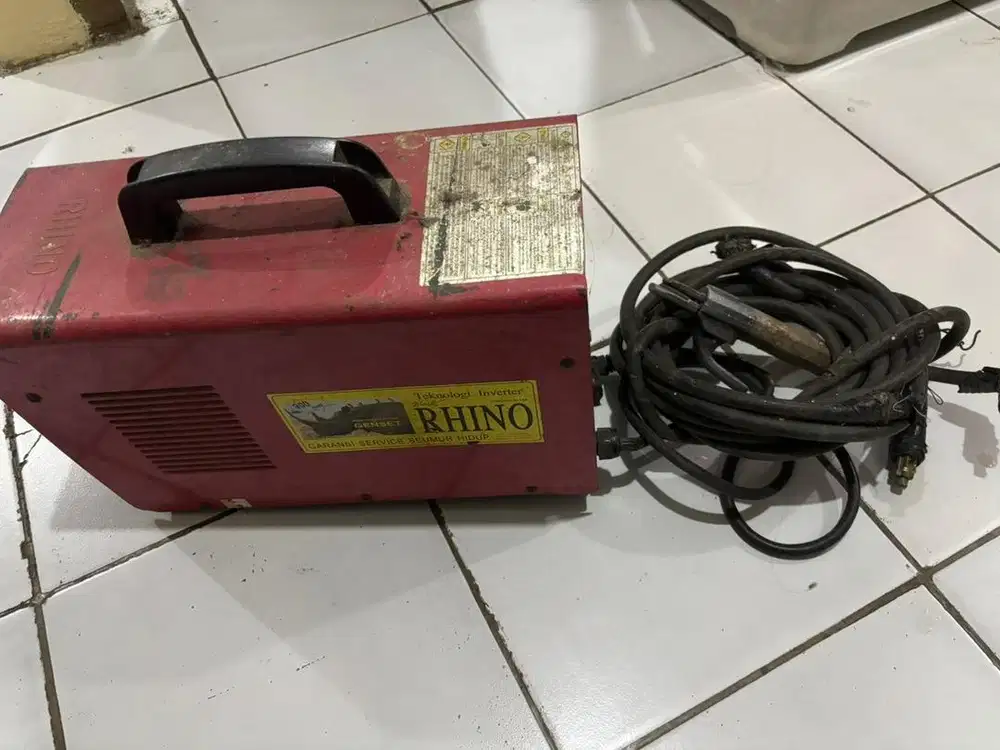 Alat kompresor merk rhino .