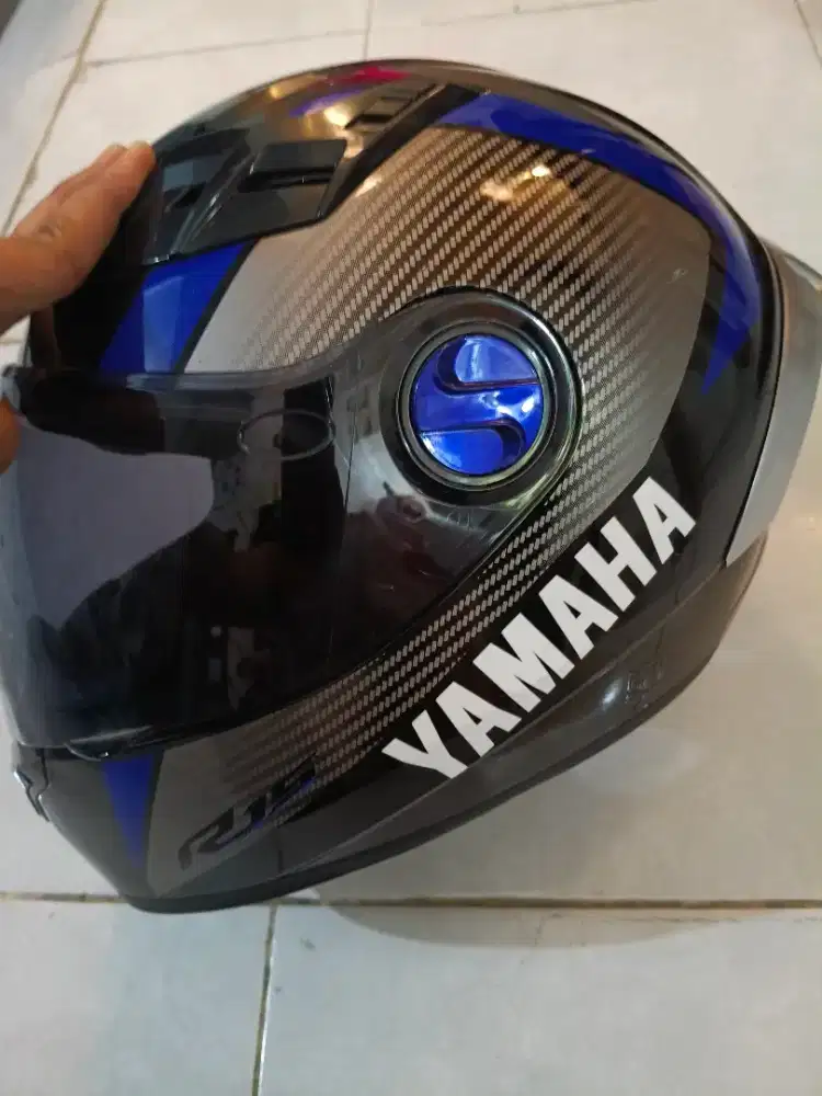 Helmet original R-15 dan KYT