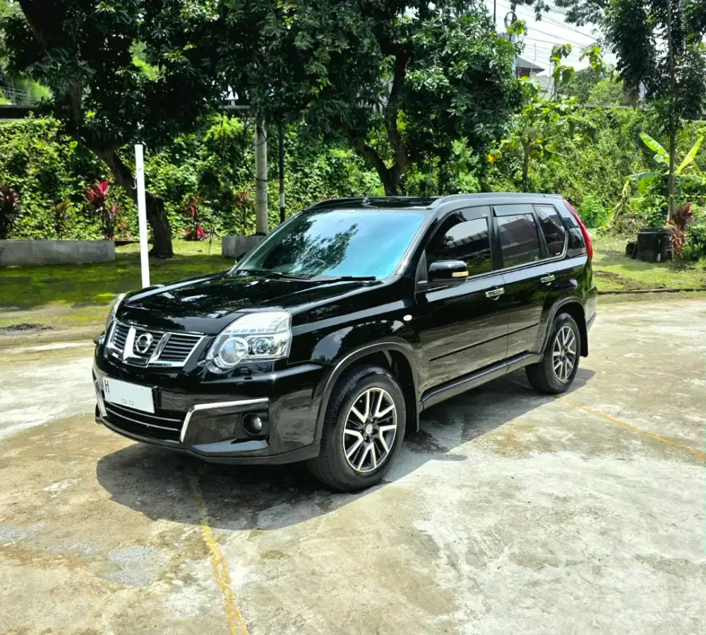(DP 10JT) XTRAIL URBAN SELECTION 2.5 AT 2013