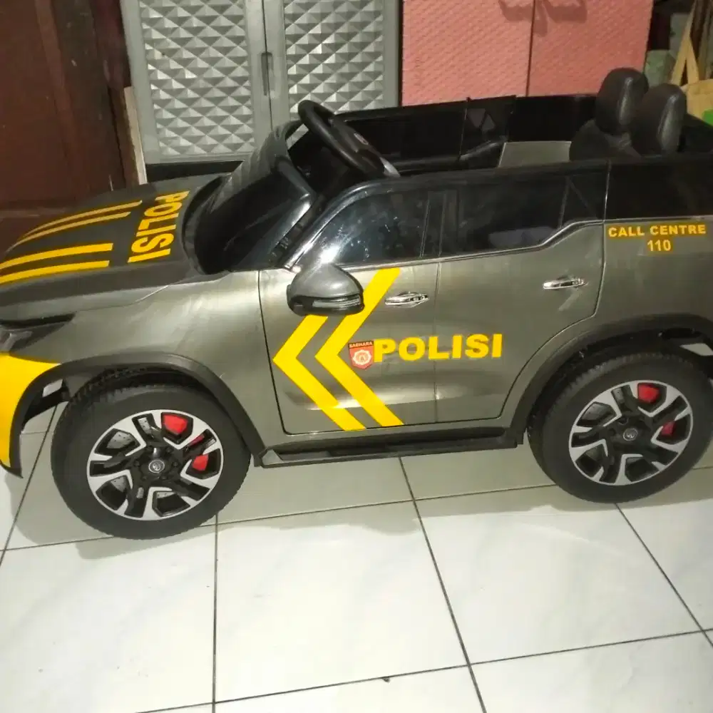 Mainan mobil aki anak baru