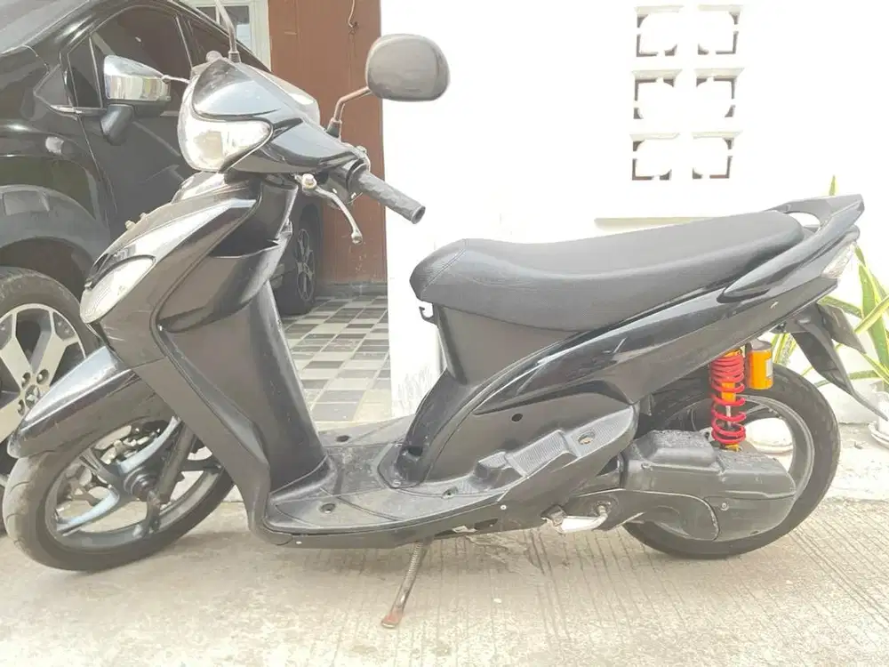 Mio smile hitam
