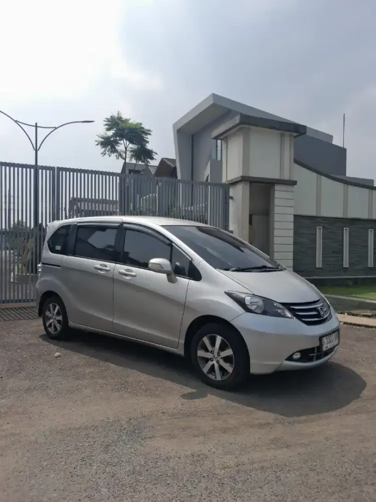 HONDA FREED PSD AT 2012