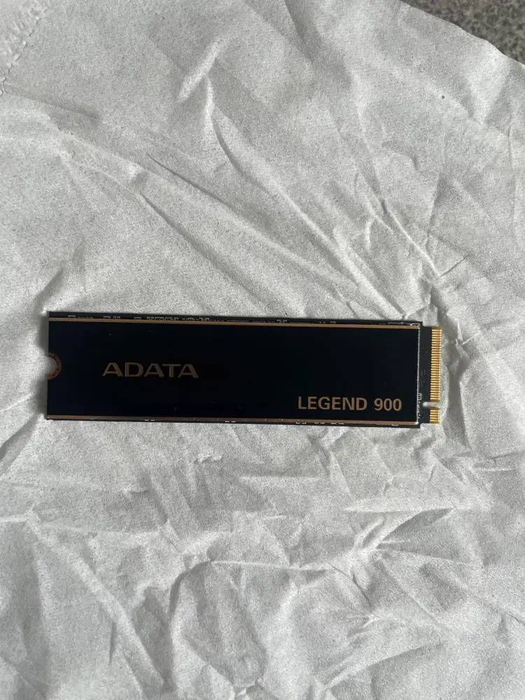 ADATA LEGEND 900