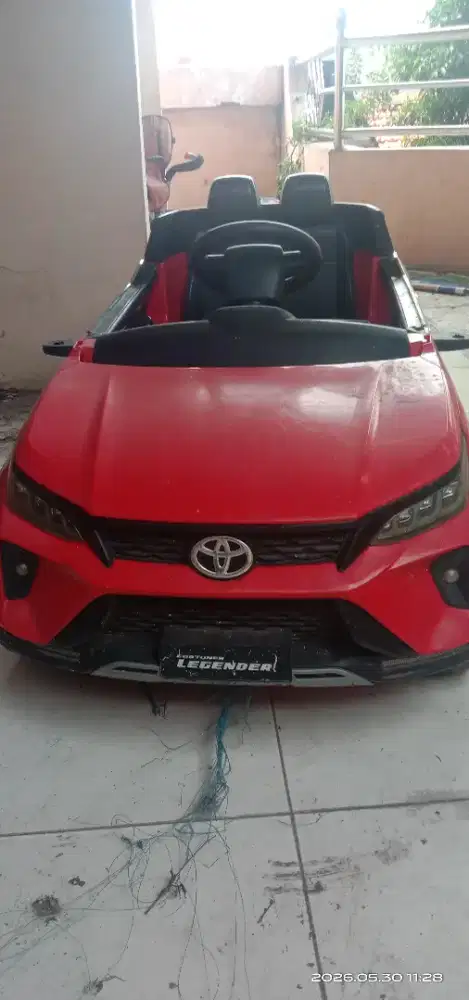 Mobil Aki TOYOTA FORTUNER LEGENDER M7588