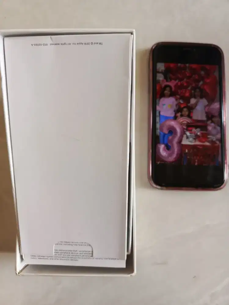 iPhone XR 64GB warna putih